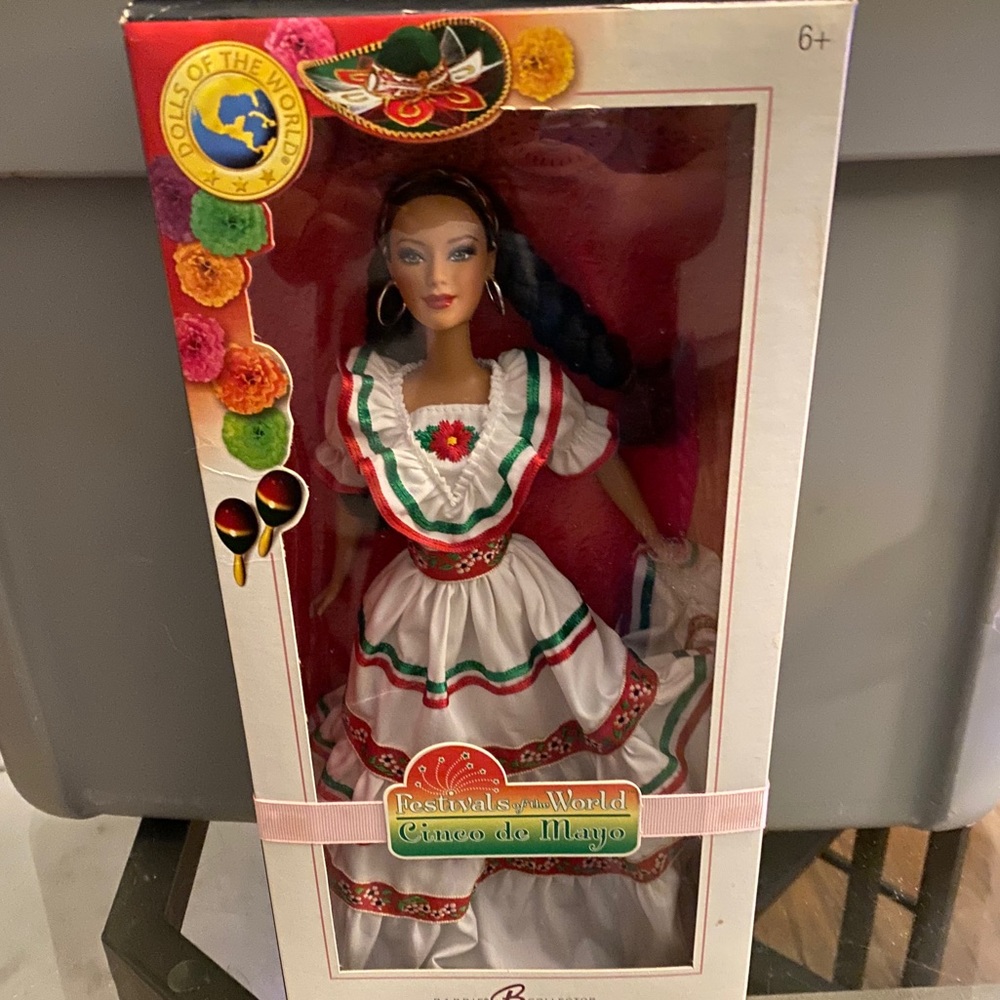 Festivals of the World: Cinco De Mayo
